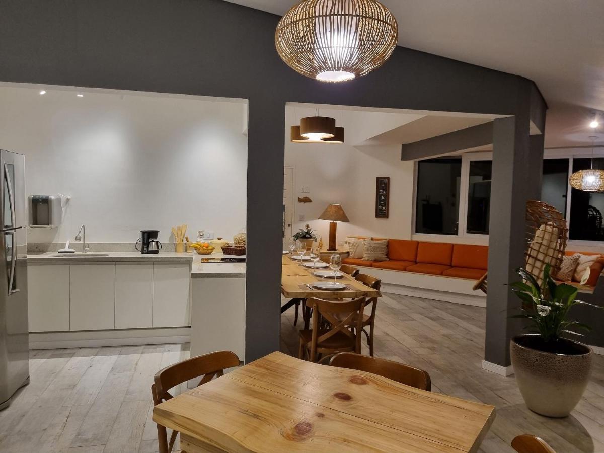 Casas Com Jacuzzi E Churrasqueira A 500 Metros Da Do Pereque Na *